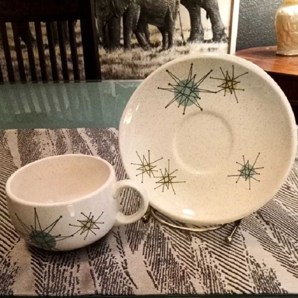50's Vintage Franciscan Starburst Teacup and Saucer  (Set of 2) - Picture 3 of 5